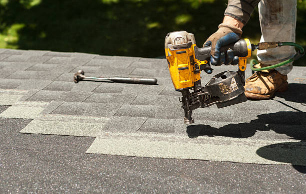 Best Flat Roof Repair Services  in Darien, WI